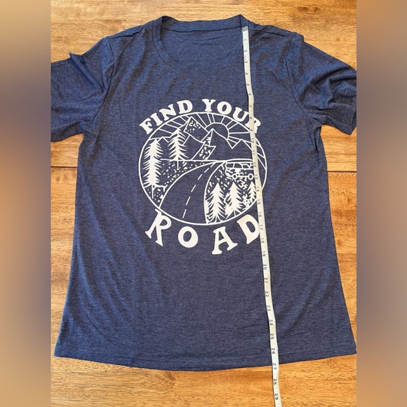 NEW Find Your Road Travel Graphic Tee T-Shirt - Picture 2 of 4